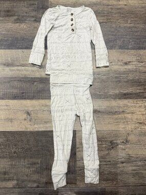 Lou Lou and Company 2T Pajama Set